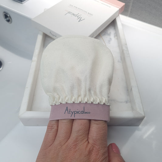 Facial Silk Exfoliating Glove - Nude Pink