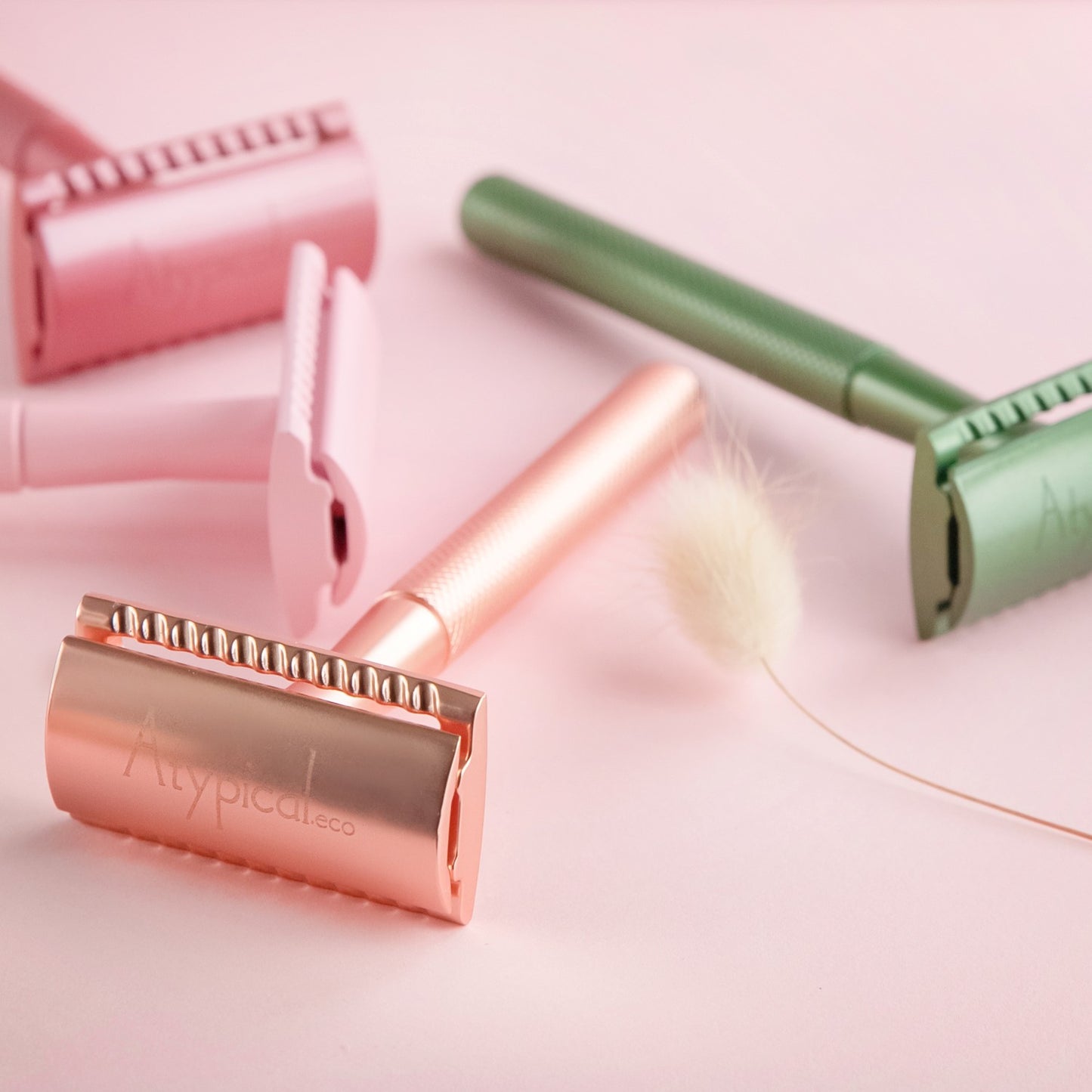 Eco-Friendly Shaving Razor + 10 razor blades + travel bag